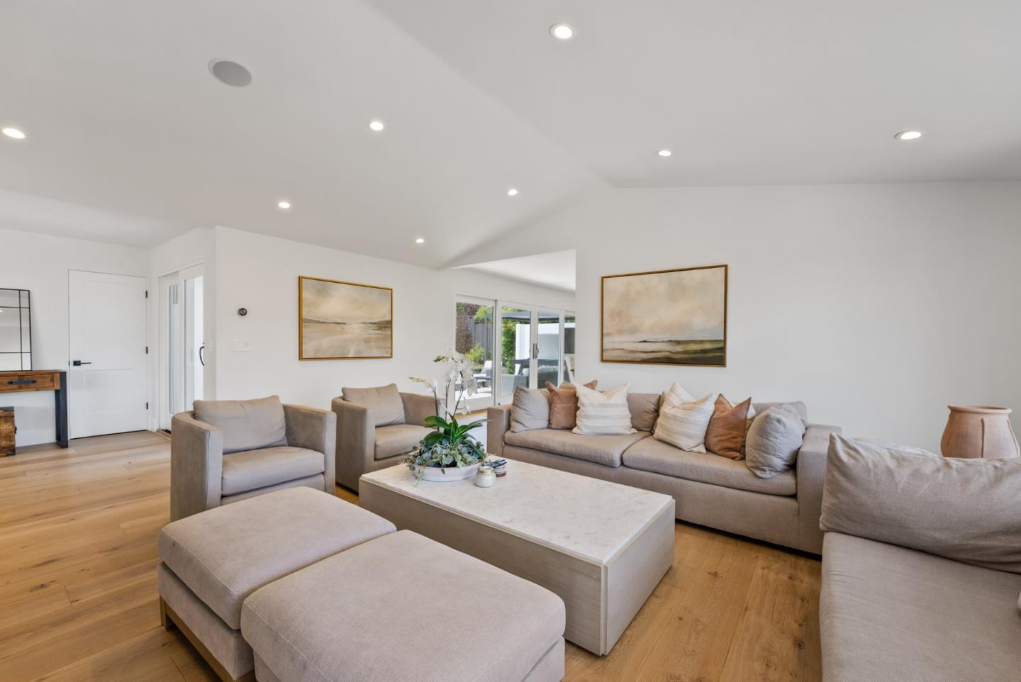 Detail Gallery Image 17 of 50 For 25865 N Mesa Dr, Carmel,  CA 93923 - 3 Beds | 3 Baths