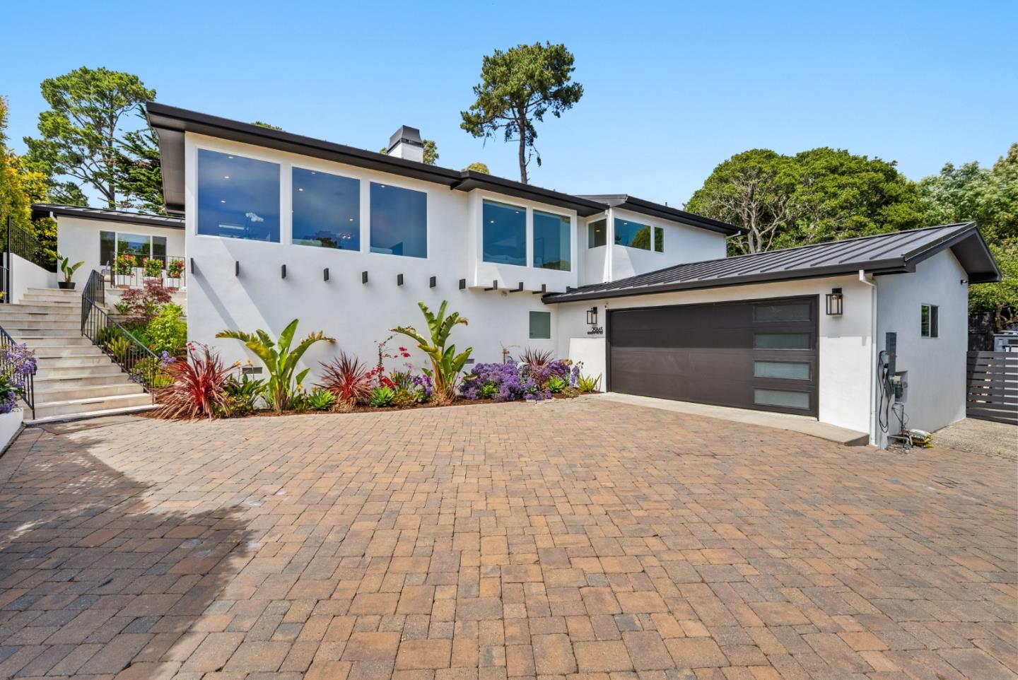 Detail Gallery Image 2 of 50 For 25865 N Mesa Dr, Carmel,  CA 93923 - 3 Beds | 3 Baths
