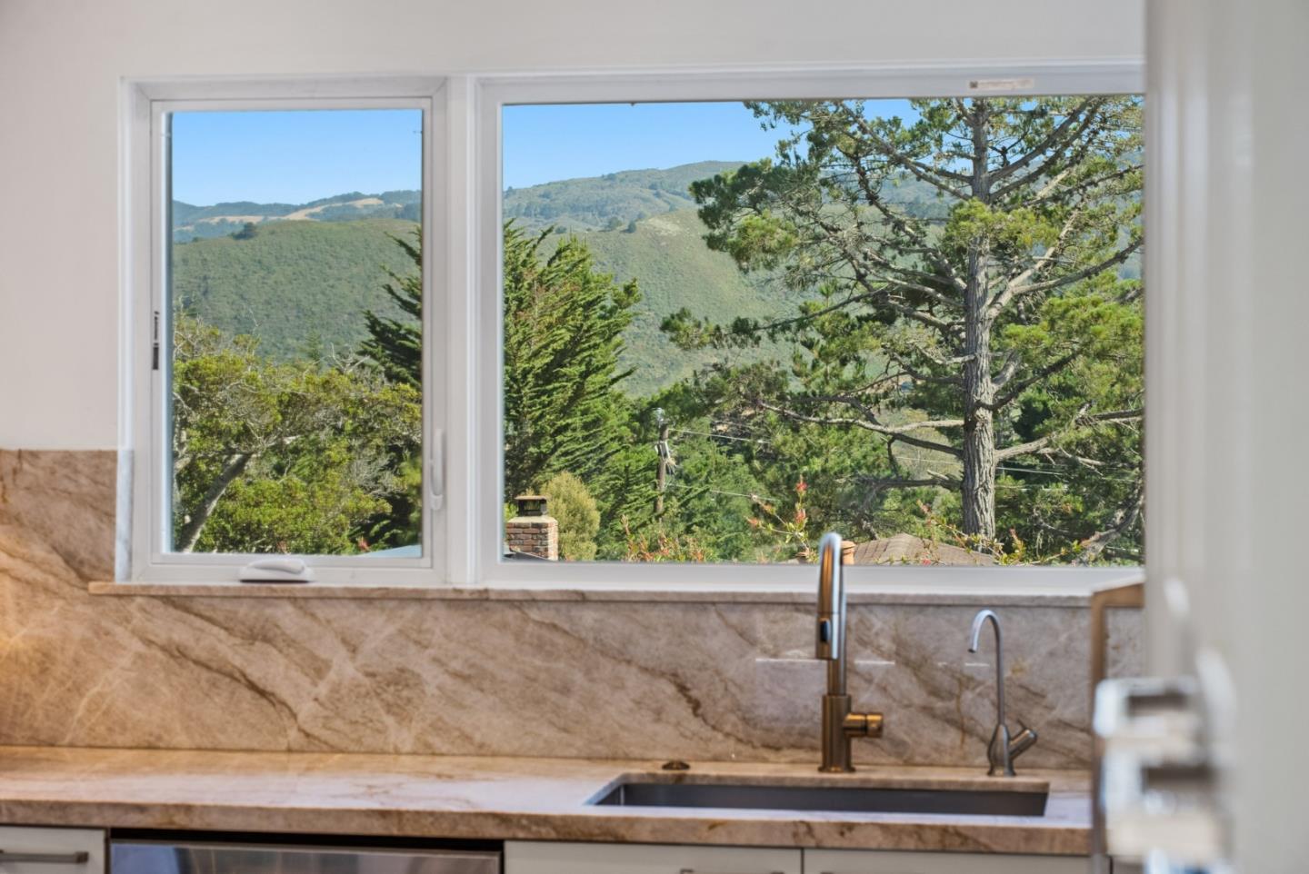 Detail Gallery Image 20 of 50 For 25865 N Mesa Dr, Carmel,  CA 93923 - 3 Beds | 3 Baths