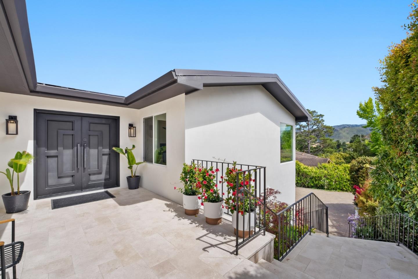 Detail Gallery Image 9 of 50 For 25865 N Mesa Dr, Carmel,  CA 93923 - 3 Beds | 3 Baths