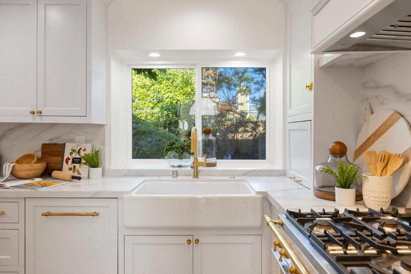 Detail Gallery Image 15 of 60 For 704 Anacapa Ln, Foster City,  CA 94404 - 3 Beds | 2/1 Baths