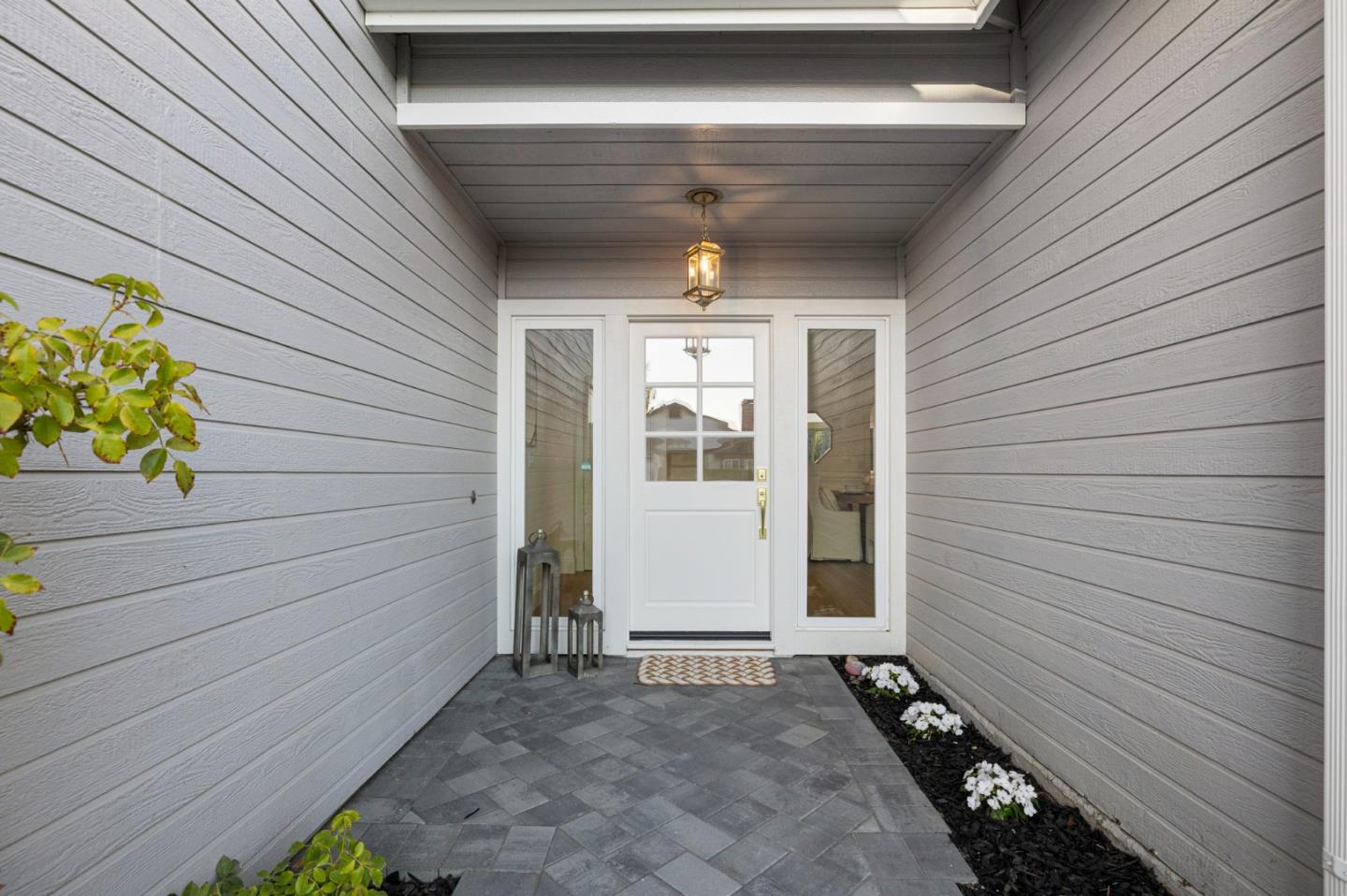 Detail Gallery Image 3 of 60 For 704 Anacapa Ln, Foster City,  CA 94404 - 3 Beds | 2/1 Baths