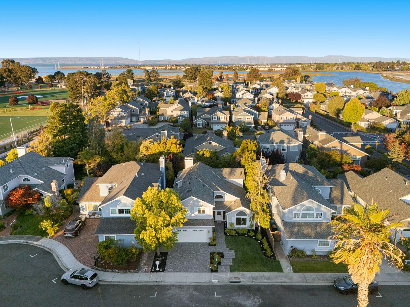 Detail Gallery Image 60 of 60 For 704 Anacapa Ln, Foster City,  CA 94404 - 3 Beds | 2/1 Baths