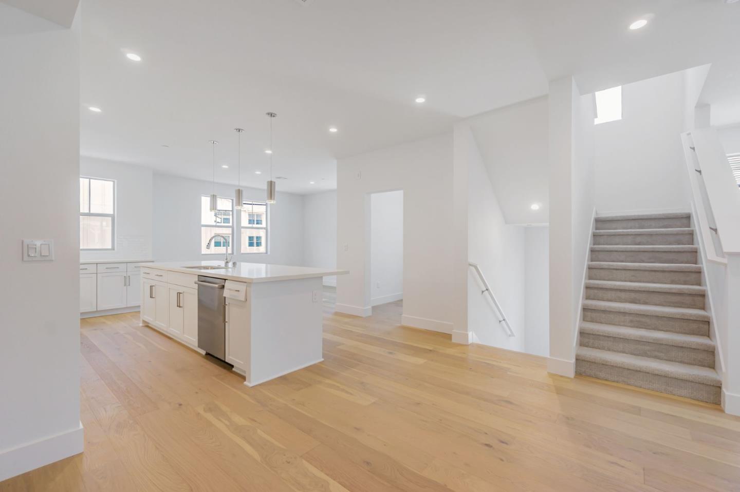 Detail Gallery Image 9 of 17 For 225 Oak Cir, Walnut Creek,  CA 94597 - 4 Beds | 3/1 Baths