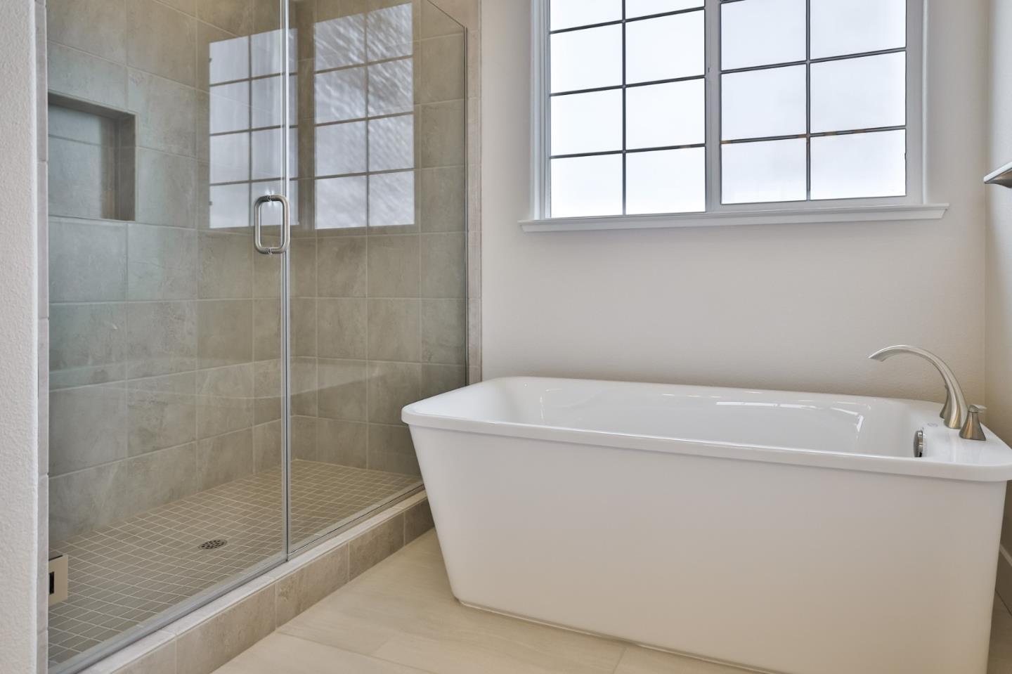 Detail Gallery Image 23 of 26 For 591 Santa Lucia Way, Marina,  CA 93933 - 3 Beds | 2/1 Baths
