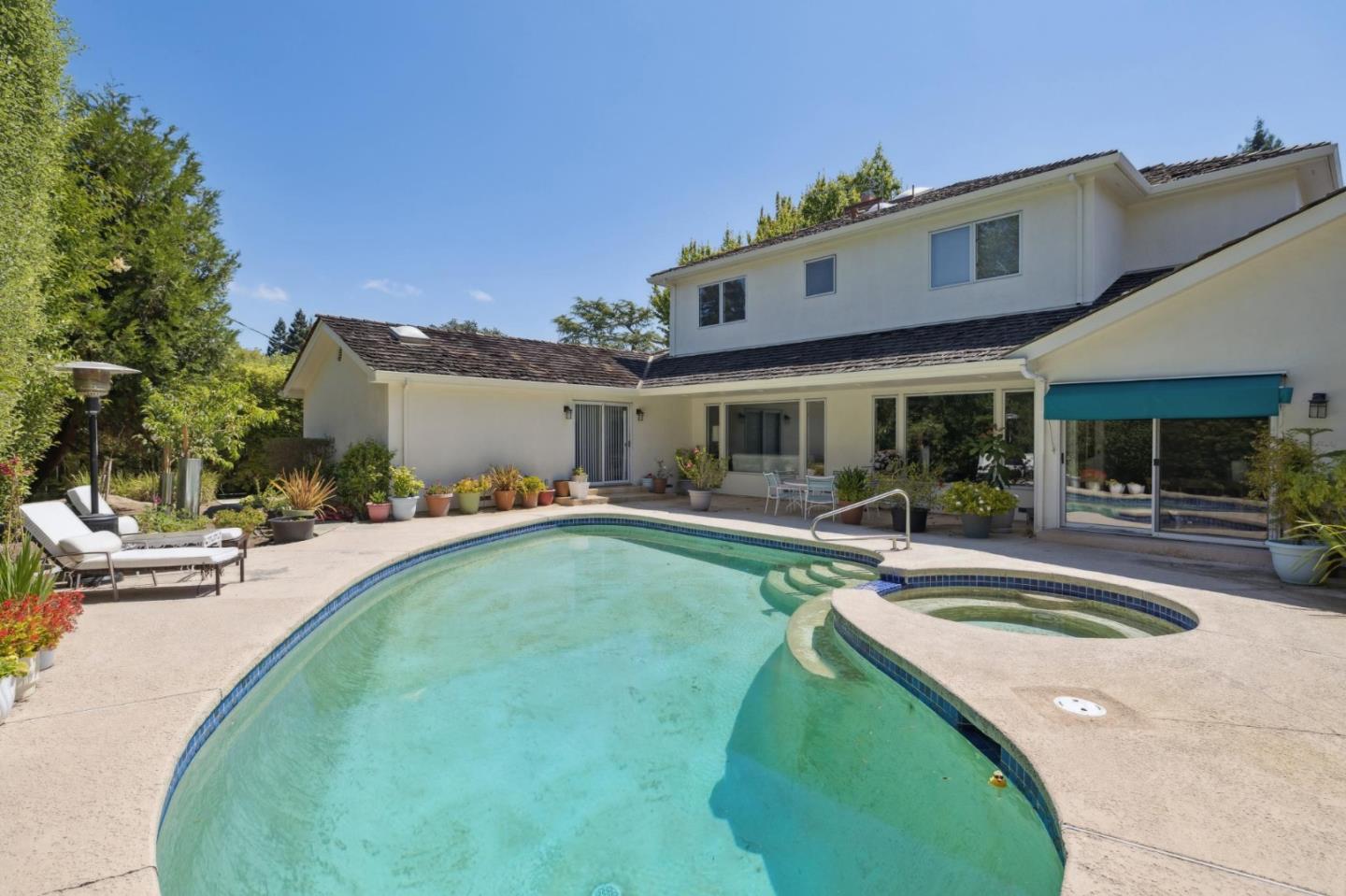 Detail Gallery Image 9 of 9 For 10 Cheryl Pl, Menlo Park,  CA 94025 - 5 Beds | 3/1 Baths