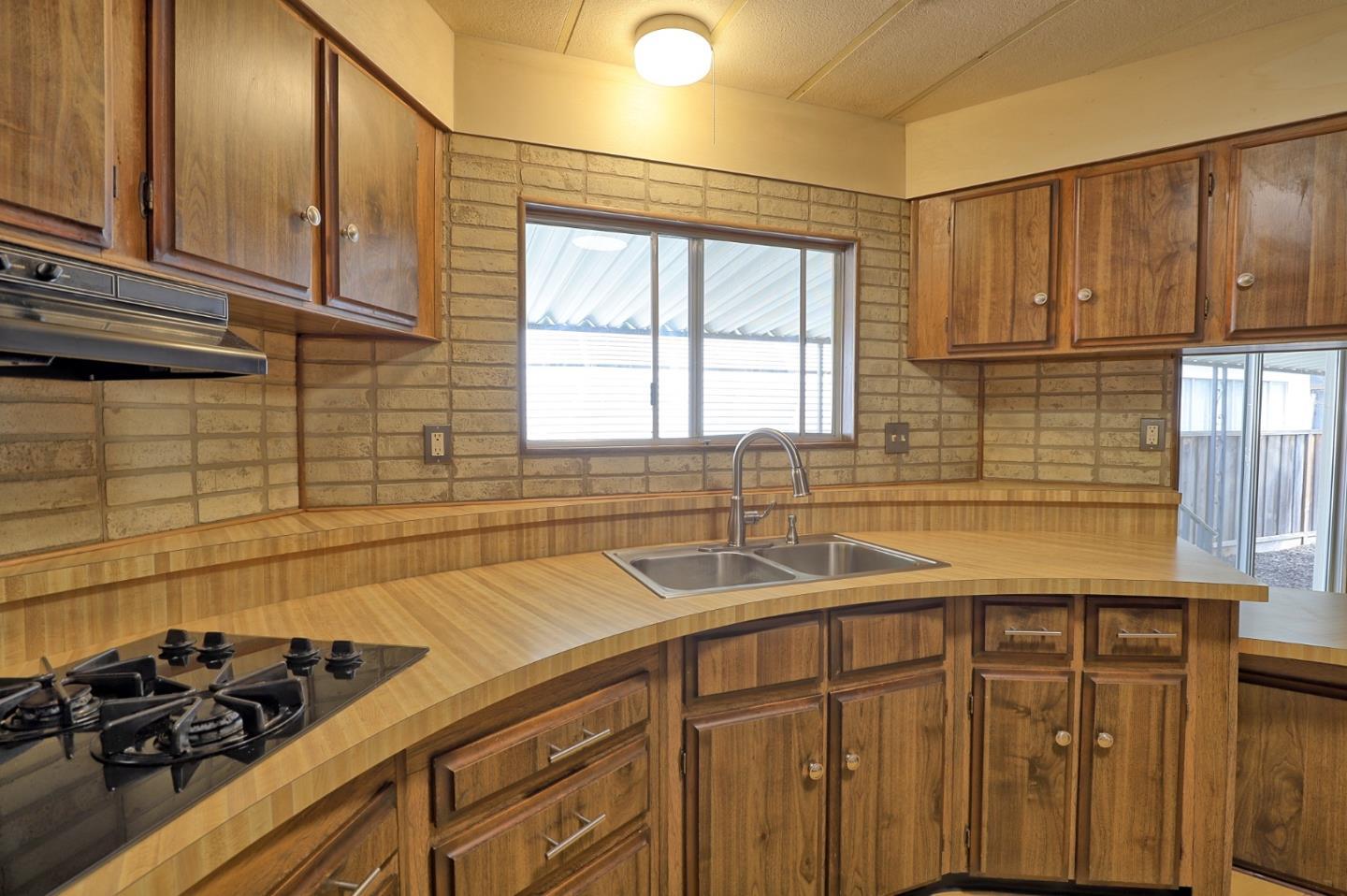 Detail Gallery Image 10 of 65 For 153 Walnut Dr #153,  Morgan Hill,  CA 95037 - 2 Beds | 2 Baths