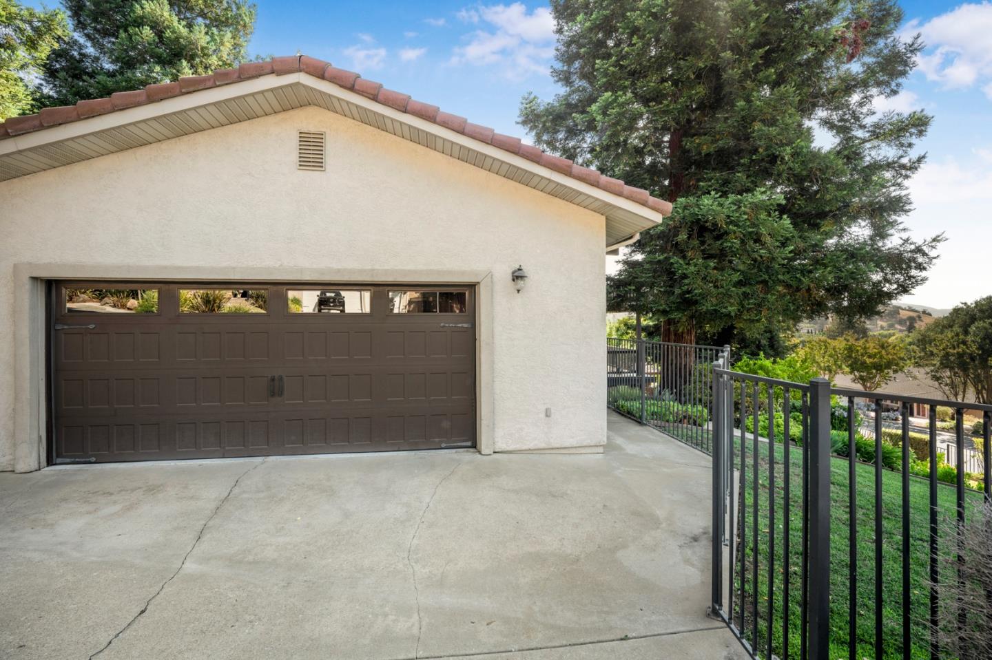 Detail Gallery Image 4 of 40 For 17750 Trumpp Ct, Morgan Hill,  CA 95037 - 3 Beds | 2/1 Baths