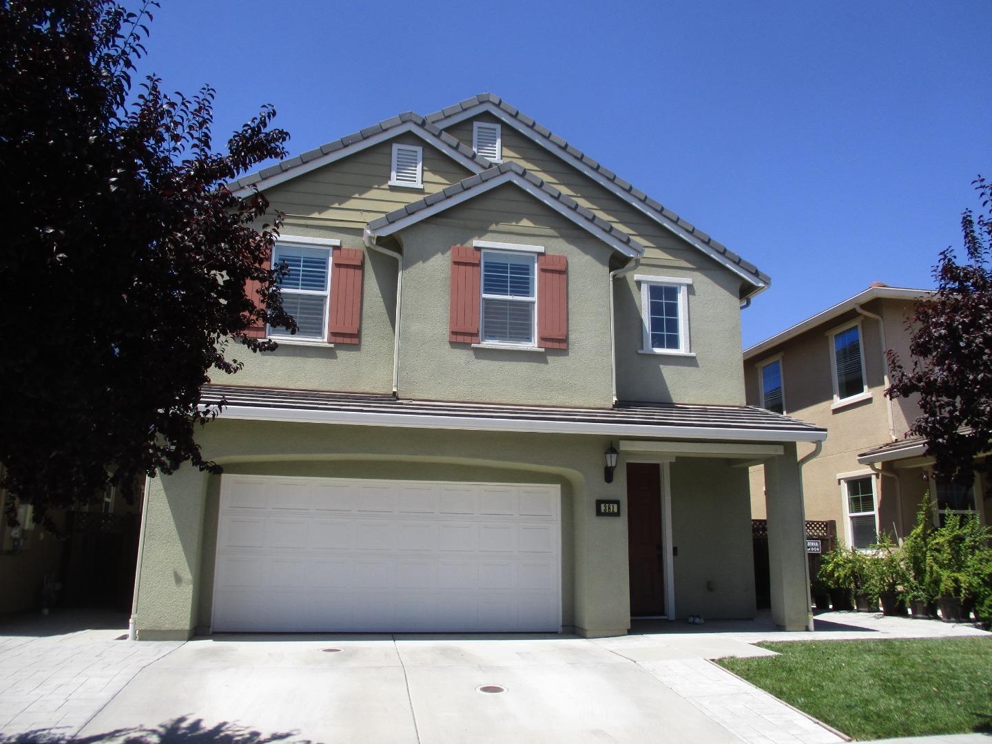 Detail Gallery Image 2 of 27 For 381 Windsong Way, Gilroy,  CA 95020 - 4 Beds | 2/1 Baths