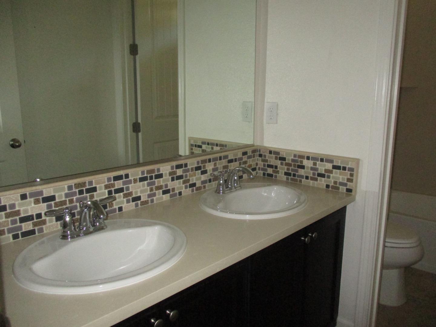 Detail Gallery Image 23 of 27 For 381 Windsong Way, Gilroy,  CA 95020 - 4 Beds | 2/1 Baths