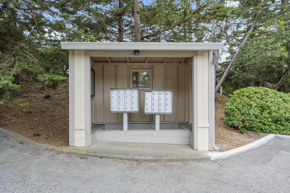 Detail Gallery Image 28 of 36 For 250 Forest Ridge Rd #5,  Monterey,  CA 93940 - 2 Beds | 2 Baths