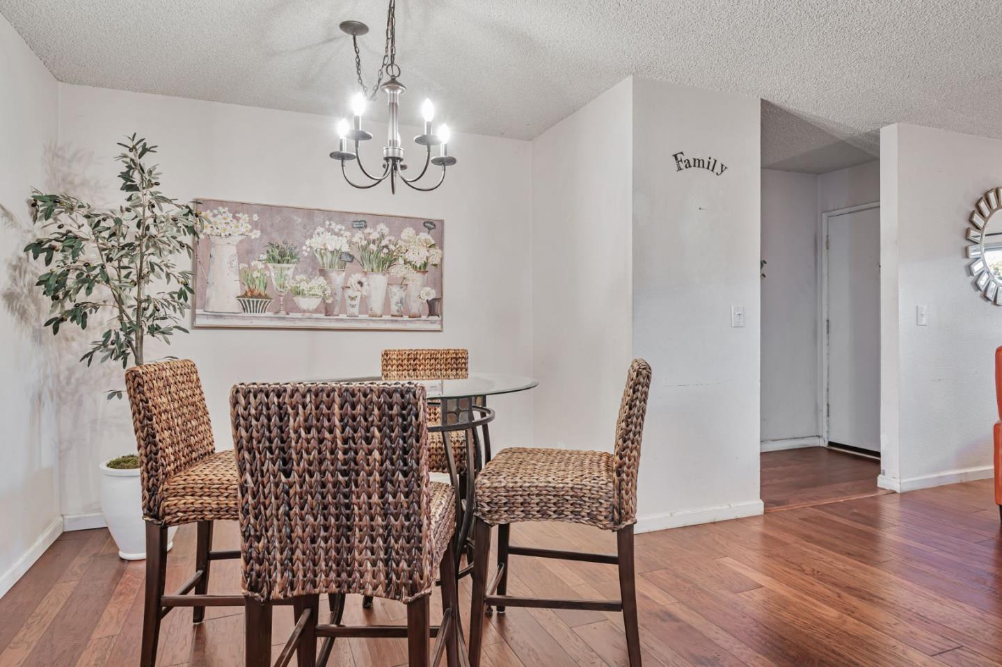 Detail Gallery Image 2 of 35 For 247 N Capitol Ave #104,  San Jose,  CA 95127 - 1 Beds | 1 Baths
