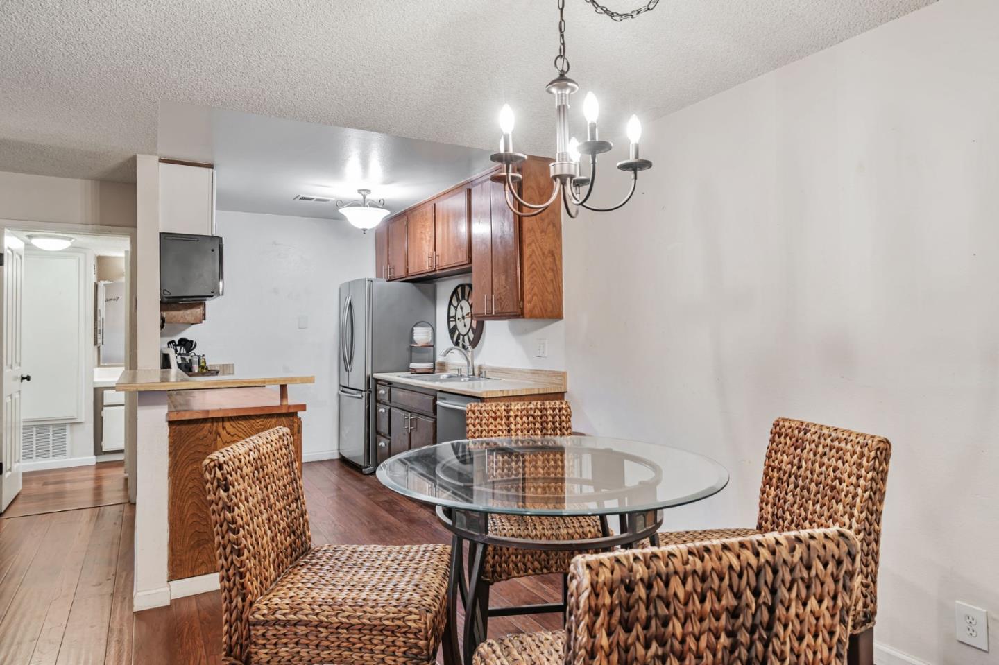 Detail Gallery Image 3 of 35 For 247 N Capitol Ave #104,  San Jose,  CA 95127 - 1 Beds | 1 Baths