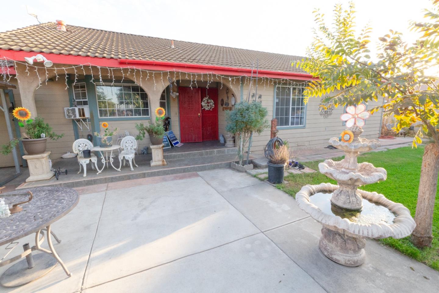 Detail Gallery Image 2 of 30 For 10475 Mission Ave, Le Grand,  CA 95333 - 3 Beds | 2 Baths