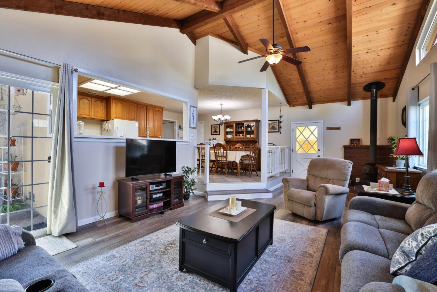 Detail Gallery Image 13 of 38 For 6484 Cebu Ct, San Jose,  CA 95119 - 3 Beds | 2 Baths