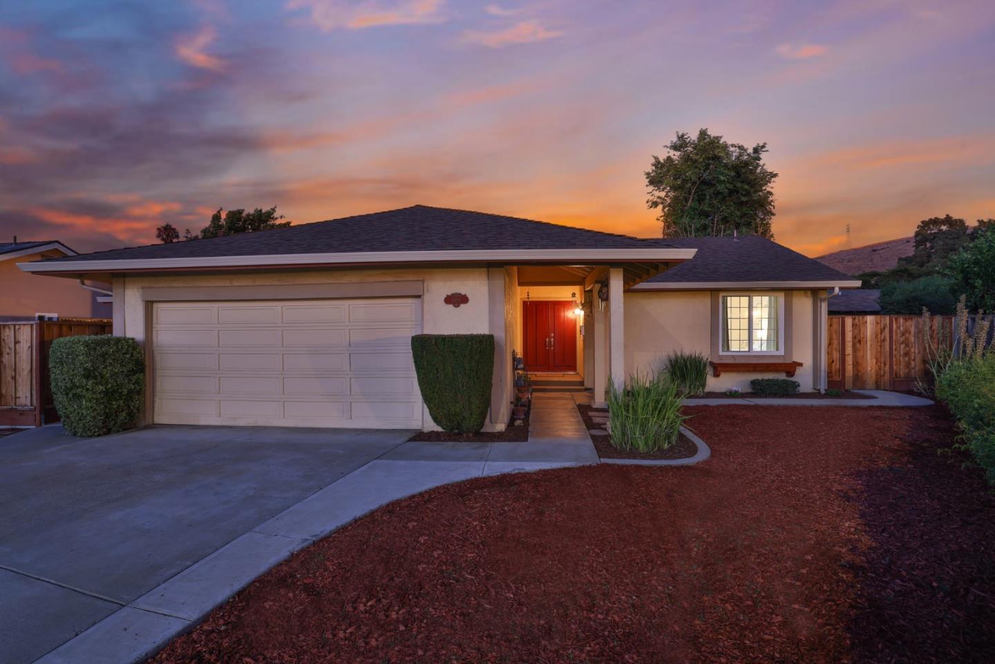 Detail Gallery Image 2 of 38 For 6484 Cebu Ct, San Jose,  CA 95119 - 3 Beds | 2 Baths