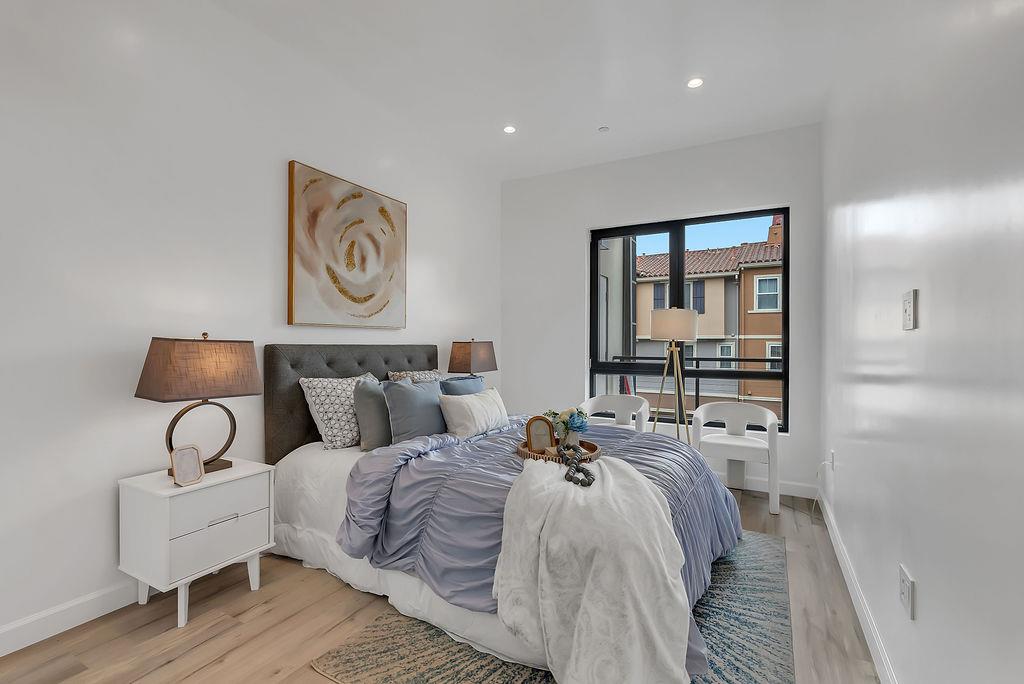 Detail Gallery Image 5 of 6 For 889 Mclellan Dr #205,  South San Francisco,  CA 94080 - 1 Beds | 1 Baths
