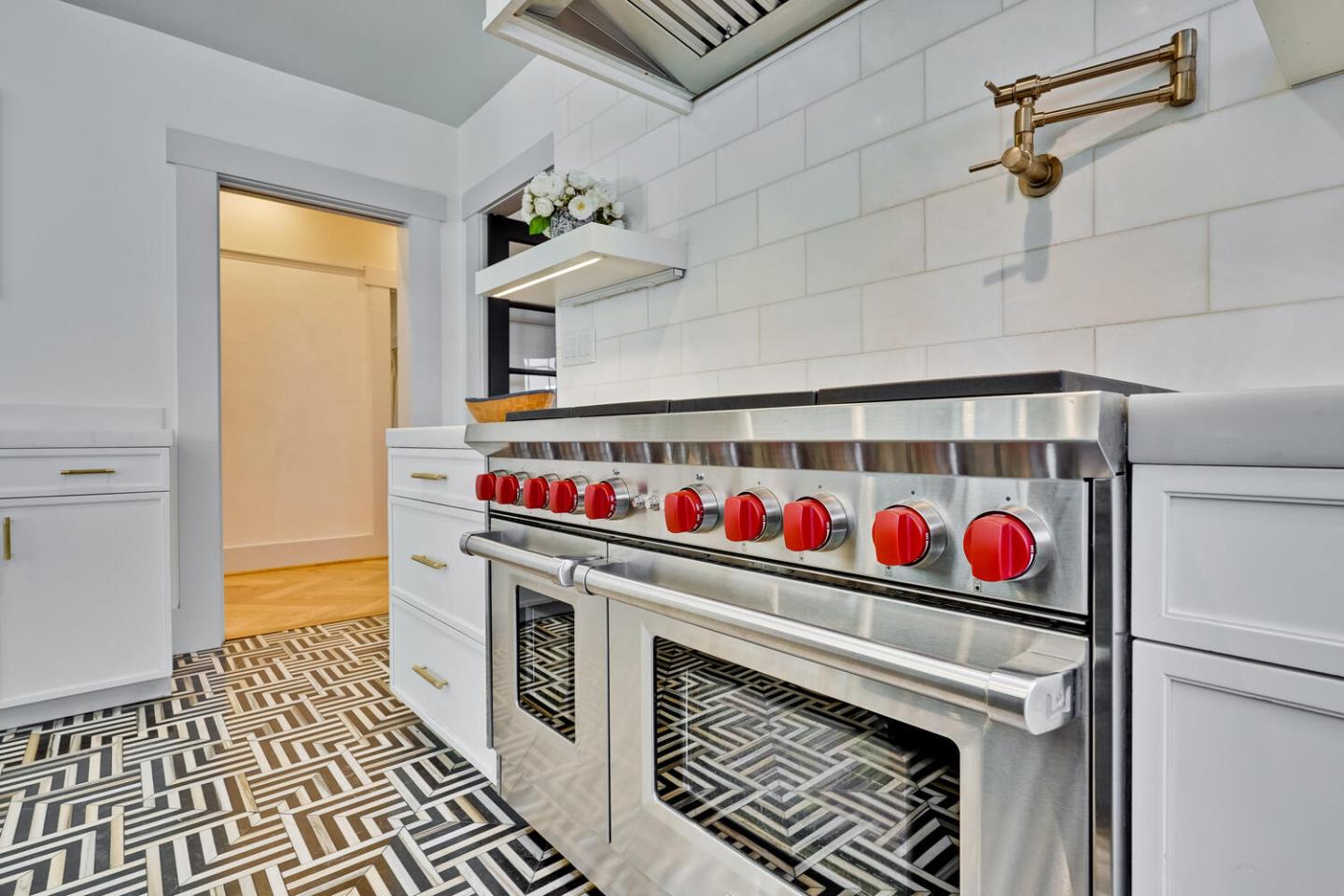 Detail Gallery Image 21 of 53 For 1176 Hanchett Ave, San Jose,  CA 95126 - 4 Beds | 3 Baths