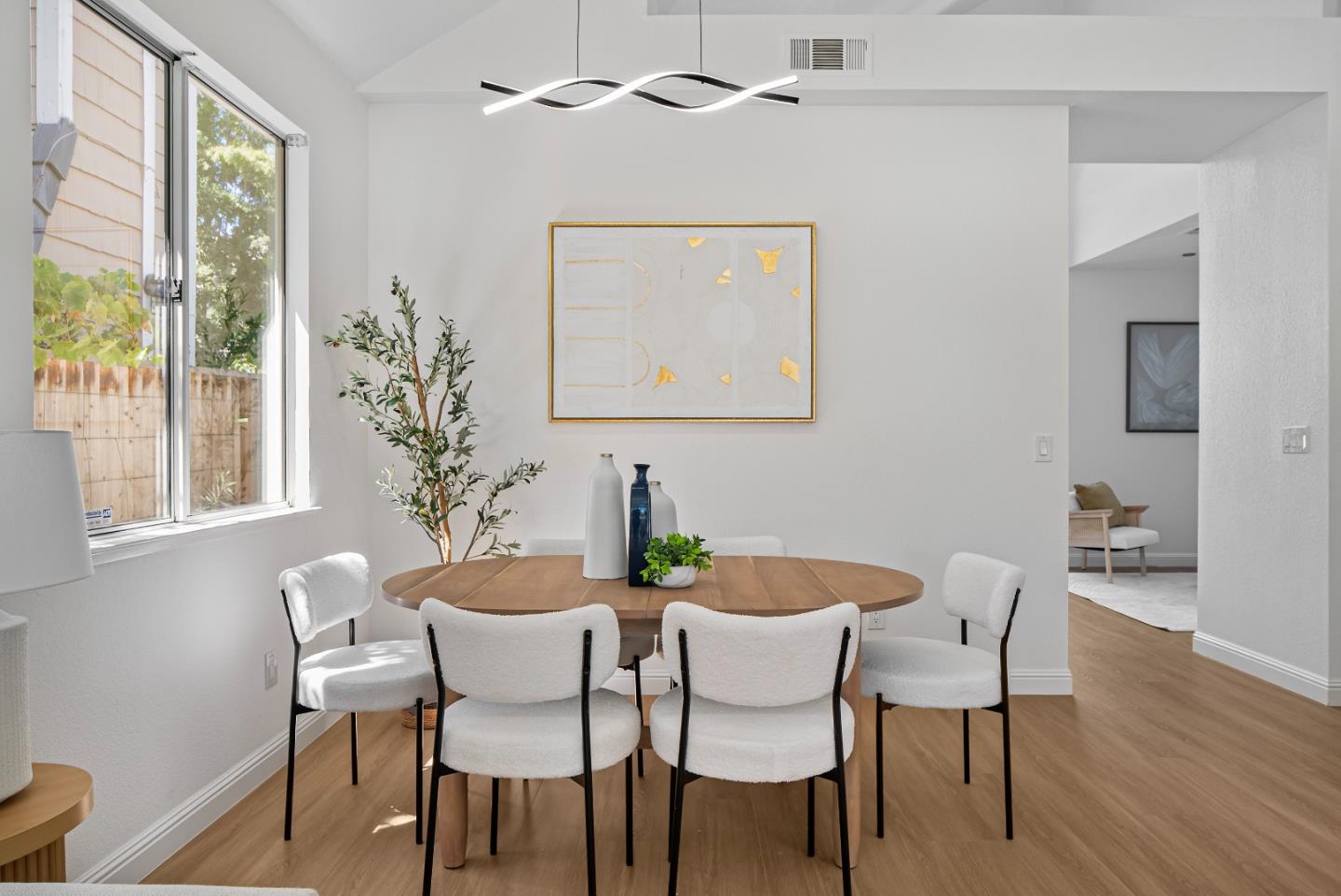 Detail Gallery Image 13 of 44 For 1274 Notting Hill Dr, San Jose,  CA 95131 - 3 Beds | 2/1 Baths