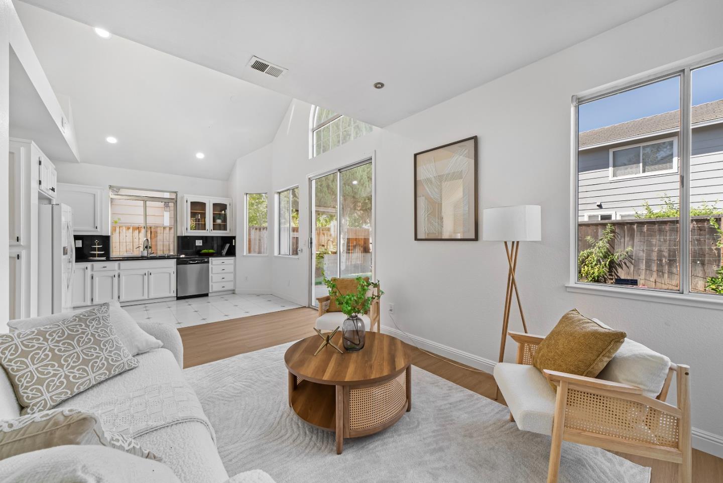 Detail Gallery Image 17 of 44 For 1274 Notting Hill Dr, San Jose,  CA 95131 - 3 Beds | 2/1 Baths