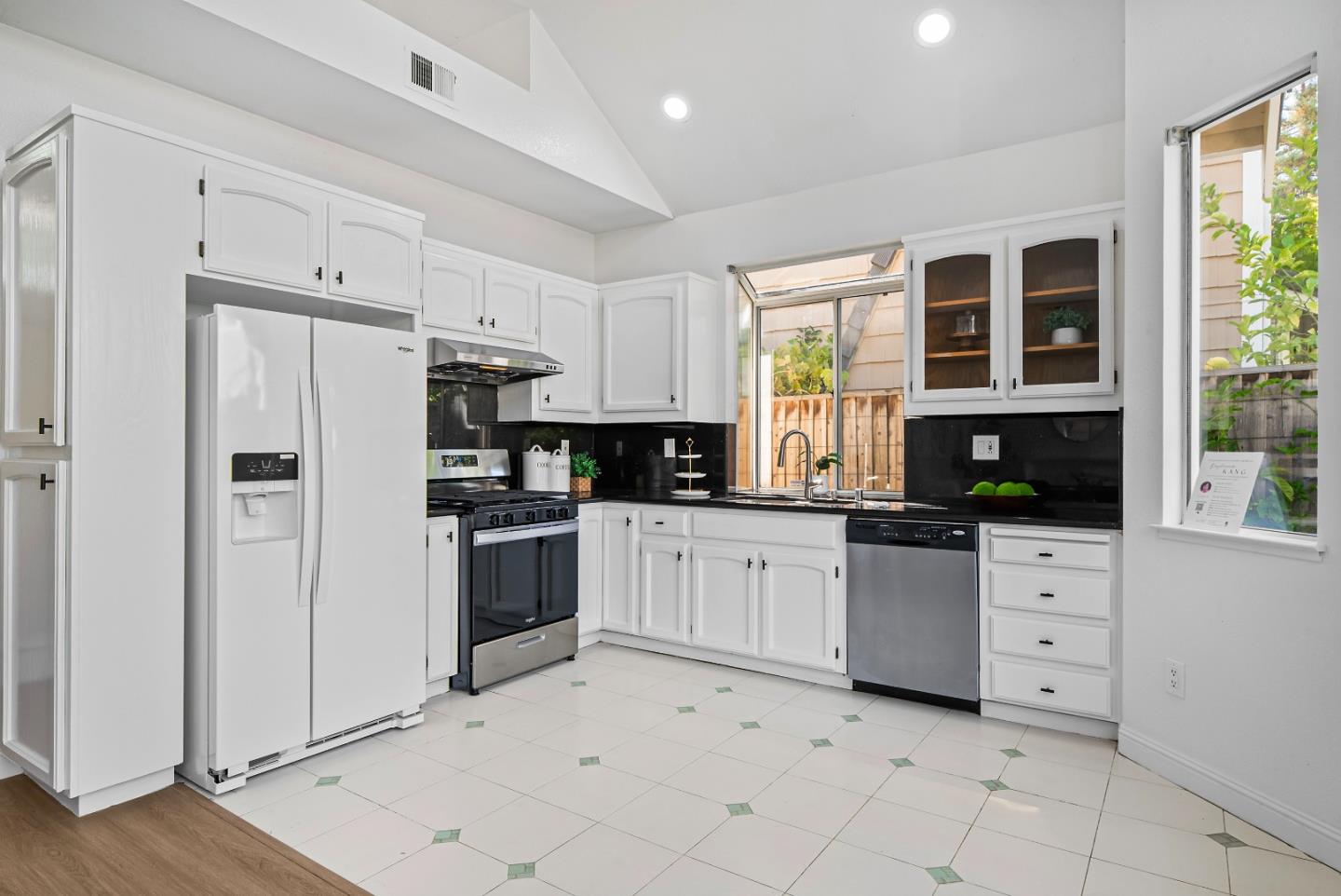 Detail Gallery Image 19 of 44 For 1274 Notting Hill Dr, San Jose,  CA 95131 - 3 Beds | 2/1 Baths