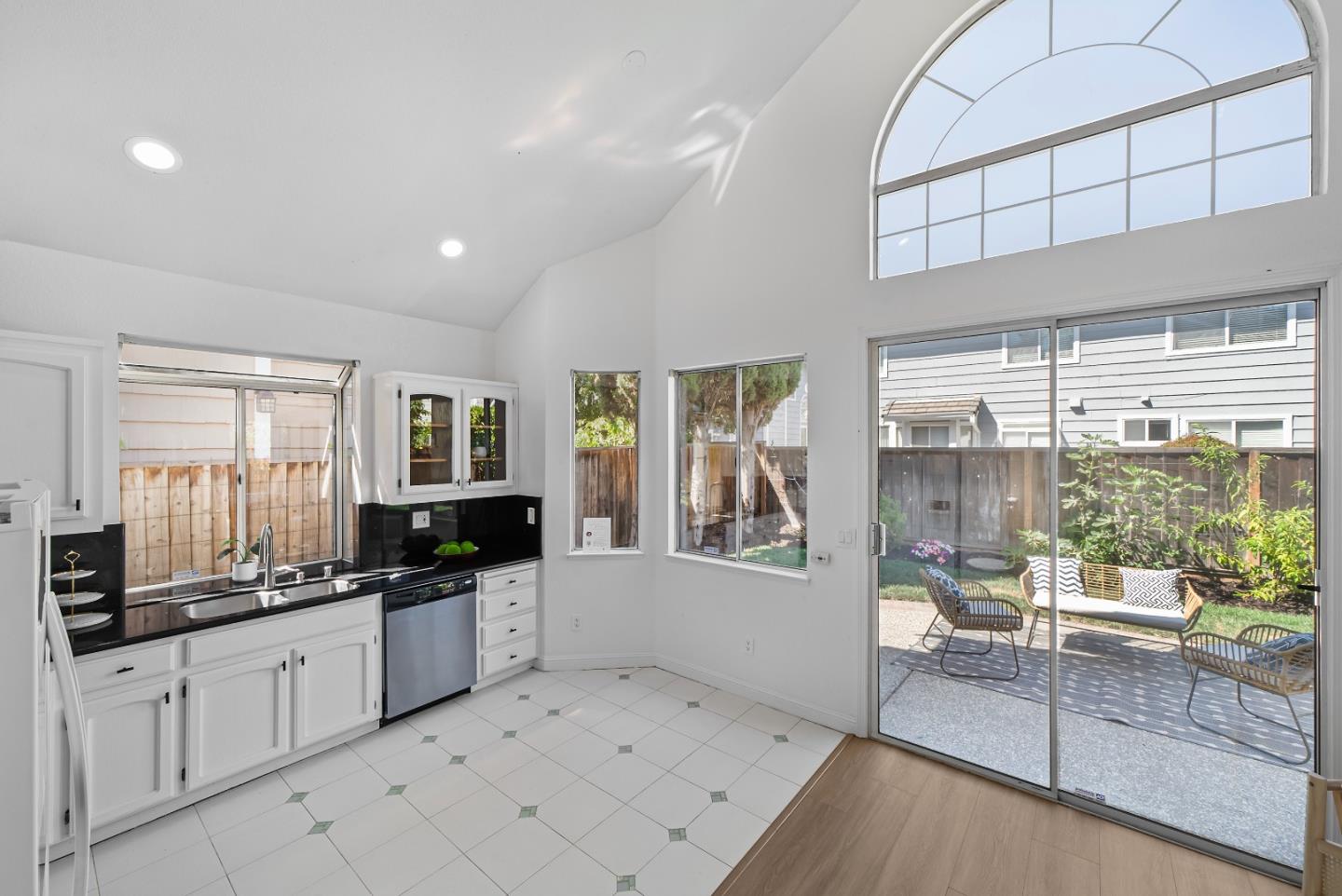 Detail Gallery Image 20 of 44 For 1274 Notting Hill Dr, San Jose,  CA 95131 - 3 Beds | 2/1 Baths