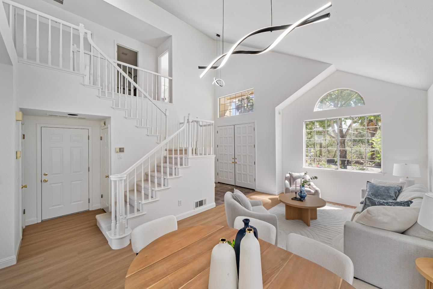 Detail Gallery Image 9 of 44 For 1274 Notting Hill Dr, San Jose,  CA 95131 - 3 Beds | 2/1 Baths