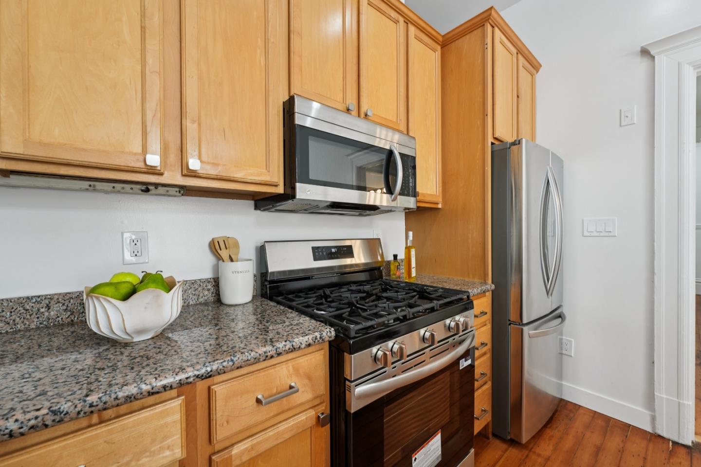 Detail Gallery Image 27 of 59 For 1212 Alabama St, San Francisco,  CA 94110 - 3 Beds | 1/1 Baths