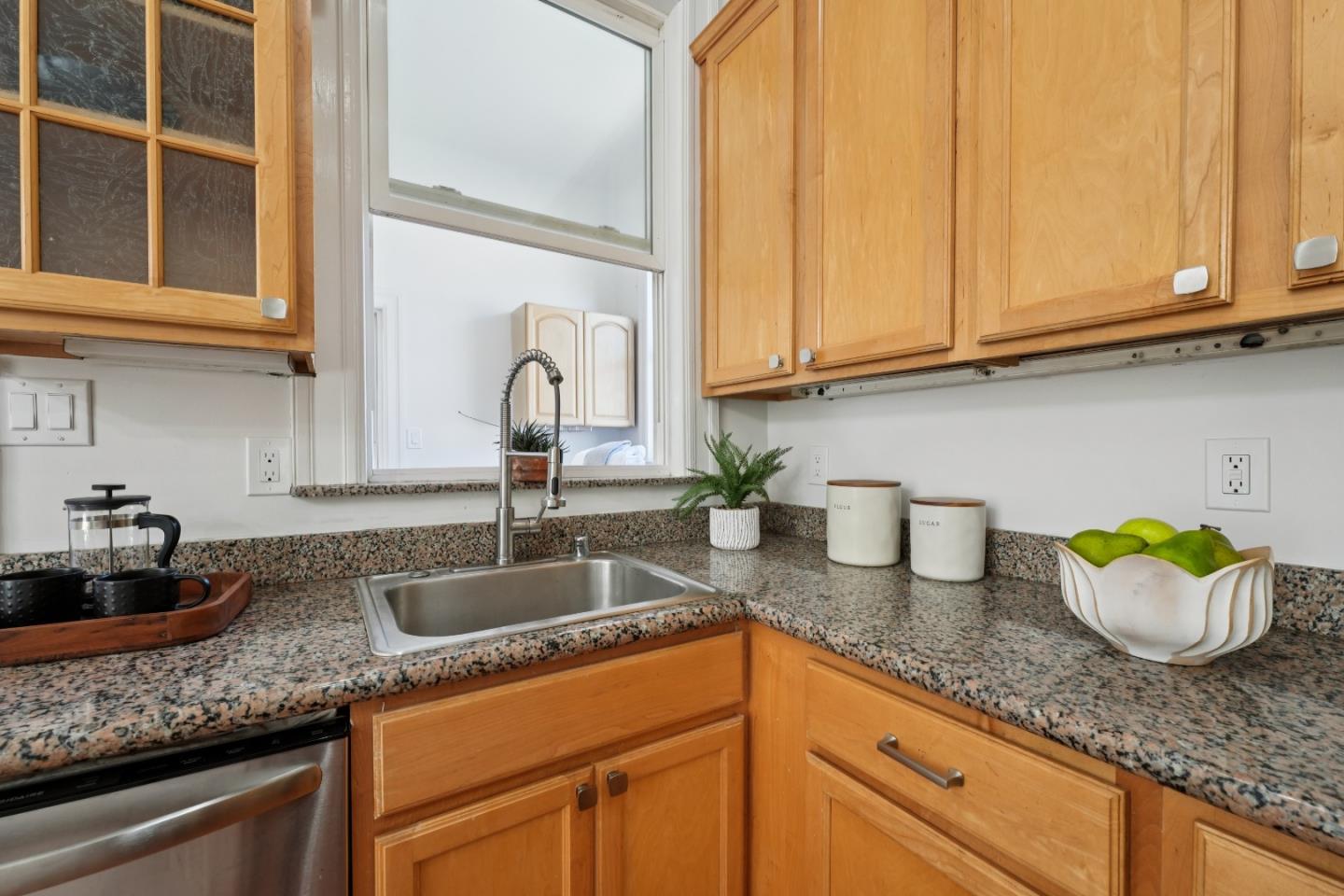 Detail Gallery Image 30 of 59 For 1212 Alabama St, San Francisco,  CA 94110 - 3 Beds | 1/1 Baths