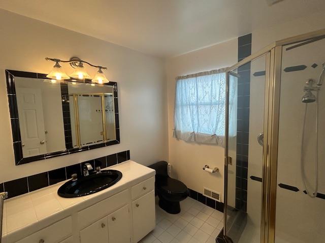 Detail Gallery Image 10 of 12 For 860 W Hillsdale Blvd, San Mateo,  CA 94403 - 3 Beds | 3 Baths