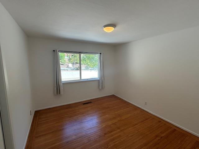 Detail Gallery Image 6 of 12 For 860 W Hillsdale Blvd, San Mateo,  CA 94403 - 3 Beds | 3 Baths
