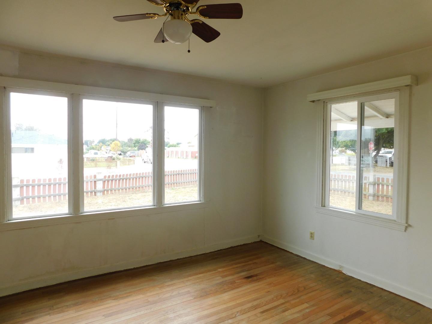 Detail Gallery Image 7 of 10 For 313 Paul Ave, Salinas,  CA 93906 - 2 Beds | 1 Baths