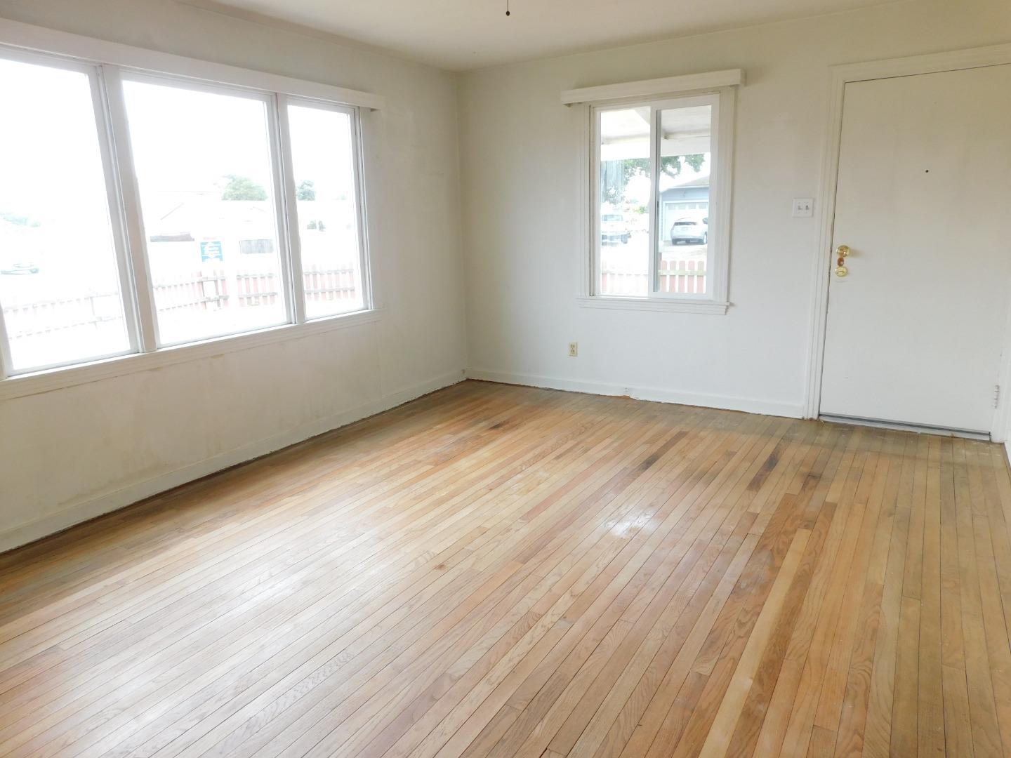 Detail Gallery Image 8 of 10 For 313 Paul Ave, Salinas,  CA 93906 - 2 Beds | 1 Baths