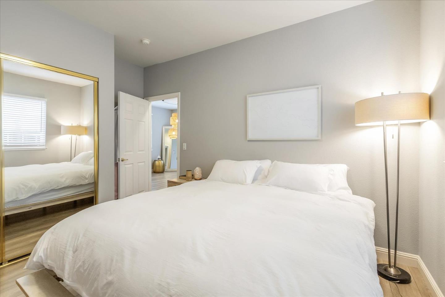 Detail Gallery Image 8 of 10 For 22287 Stevens Creek Blvd #B,  Cupertino,  CA 95014 - 1 Beds | 1 Baths