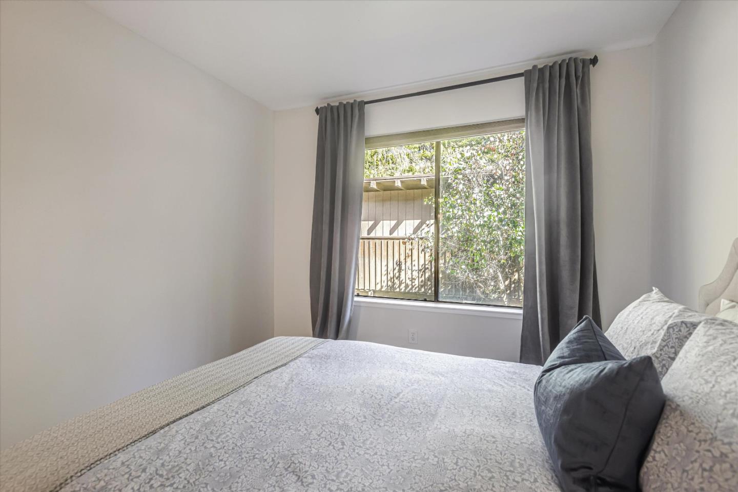 Detail Gallery Image 22 of 40 For 3334 Brittan Ave #9,  San Carlos,  CA 94070 - 2 Beds | 2 Baths