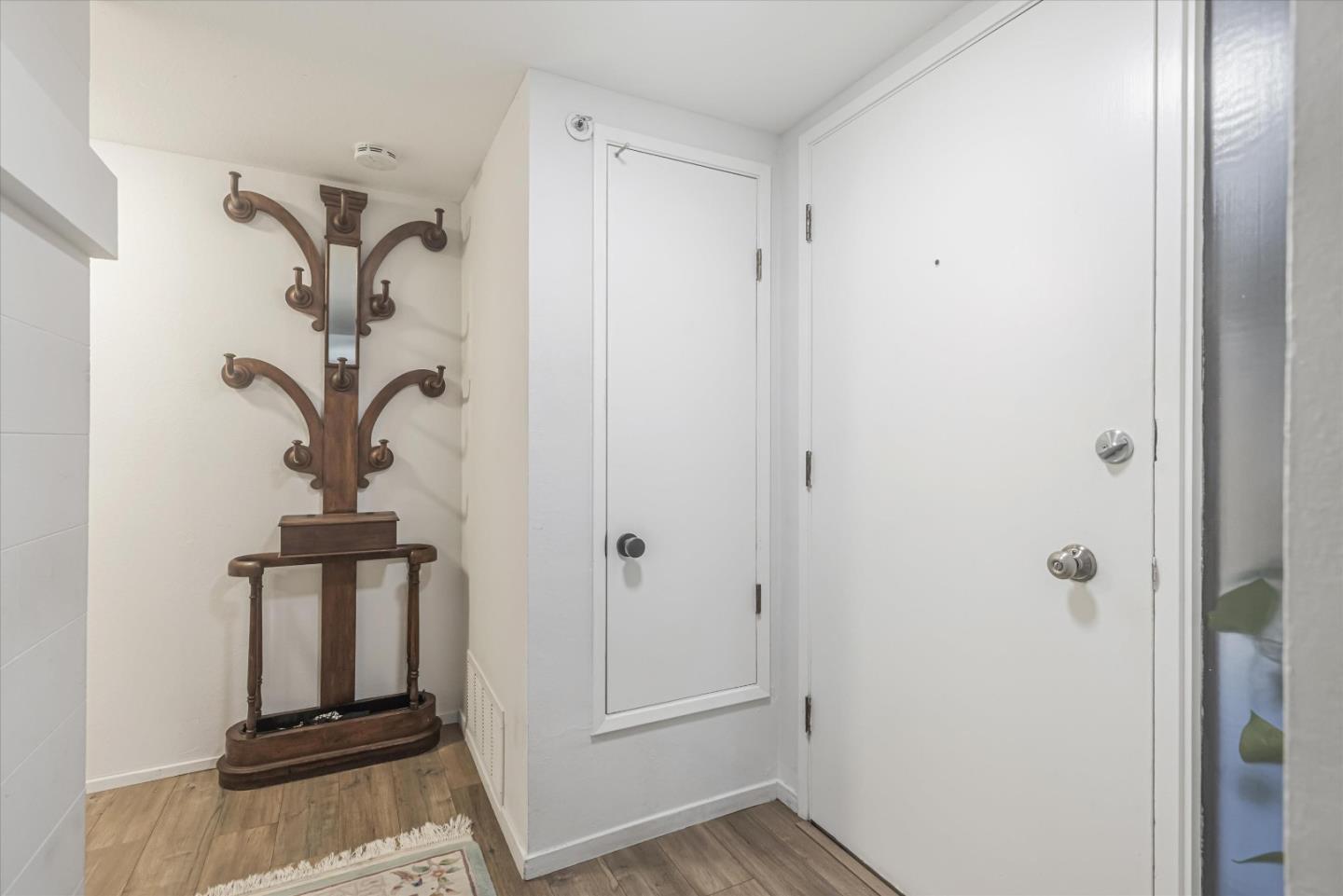 Detail Gallery Image 3 of 40 For 3334 Brittan Ave #9,  San Carlos,  CA 94070 - 2 Beds | 2 Baths
