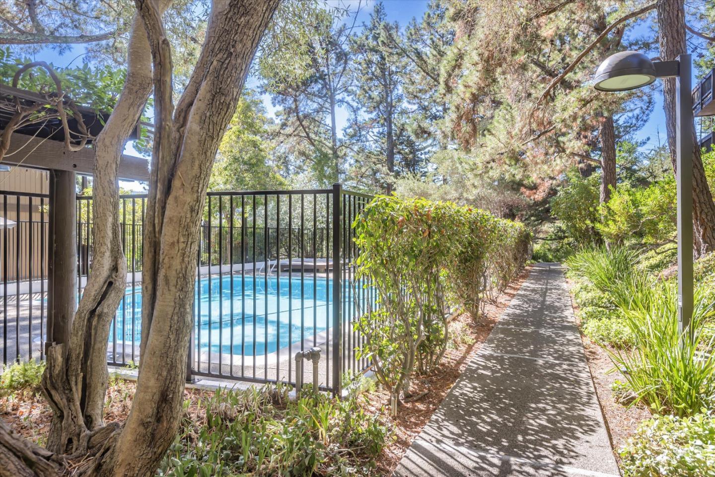Detail Gallery Image 37 of 40 For 3334 Brittan Ave #9,  San Carlos,  CA 94070 - 2 Beds | 2 Baths