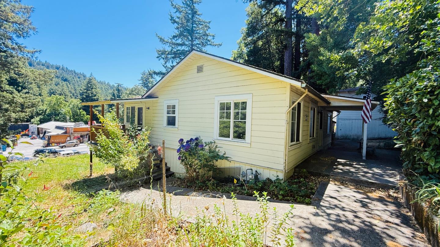 Detail Gallery Image 1 of 8 For 13024 Pine St, Boulder Creek,  CA 95006 - 2 Beds | 1 Baths