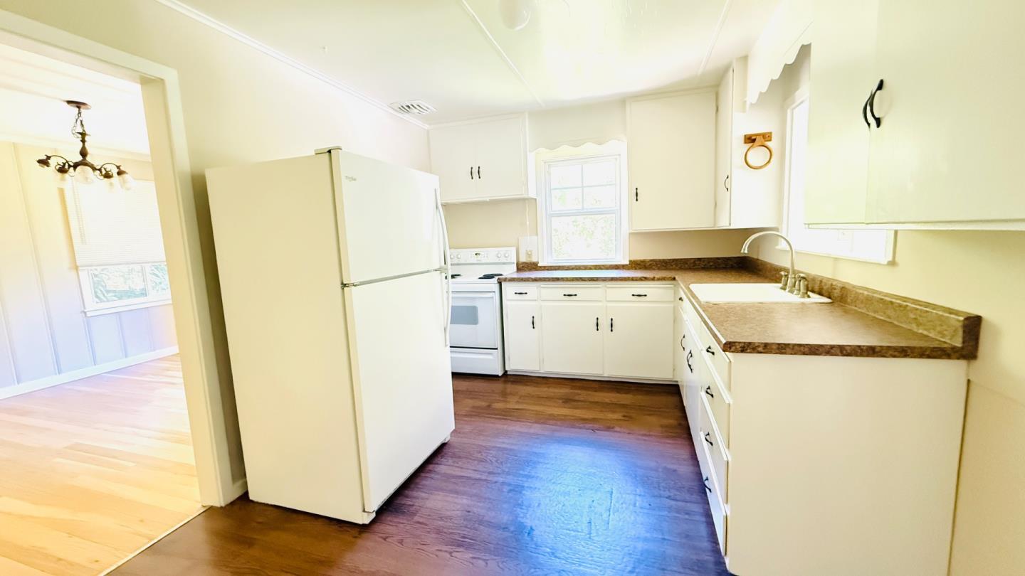 Detail Gallery Image 3 of 8 For 13024 Pine St, Boulder Creek,  CA 95006 - 2 Beds | 1 Baths