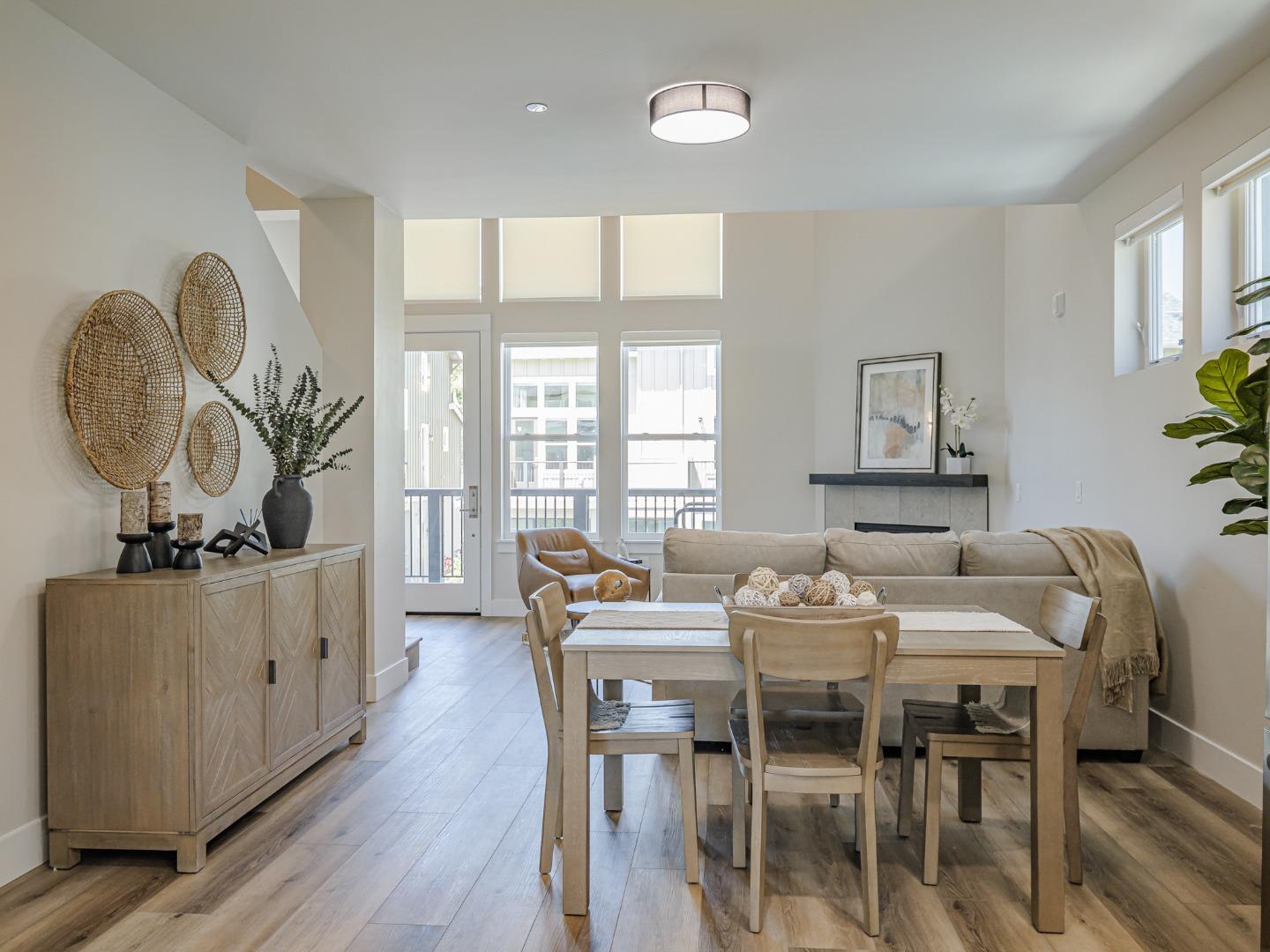 Detail Gallery Image 12 of 31 For 136 Aptos Village Way #1,  Aptos,  CA 95003 - 2 Beds | 2 Baths