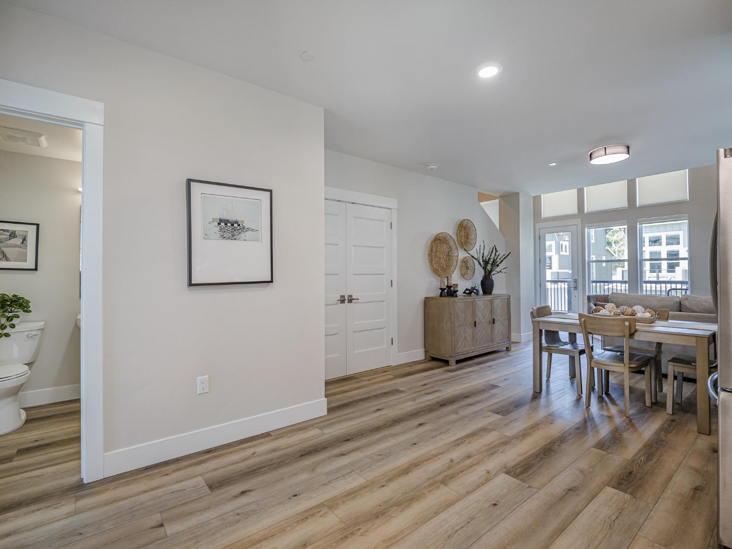 Detail Gallery Image 13 of 31 For 136 Aptos Village Way #1,  Aptos,  CA 95003 - 2 Beds | 2 Baths