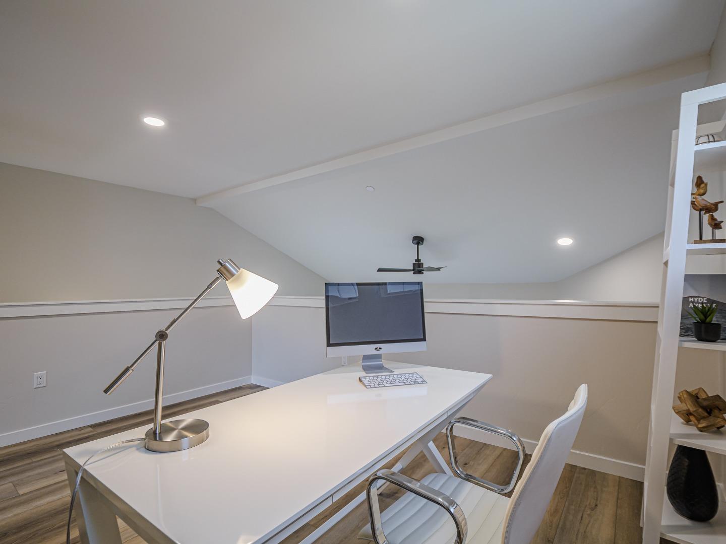 Detail Gallery Image 23 of 31 For 136 Aptos Village Way #1,  Aptos,  CA 95003 - 2 Beds | 2 Baths