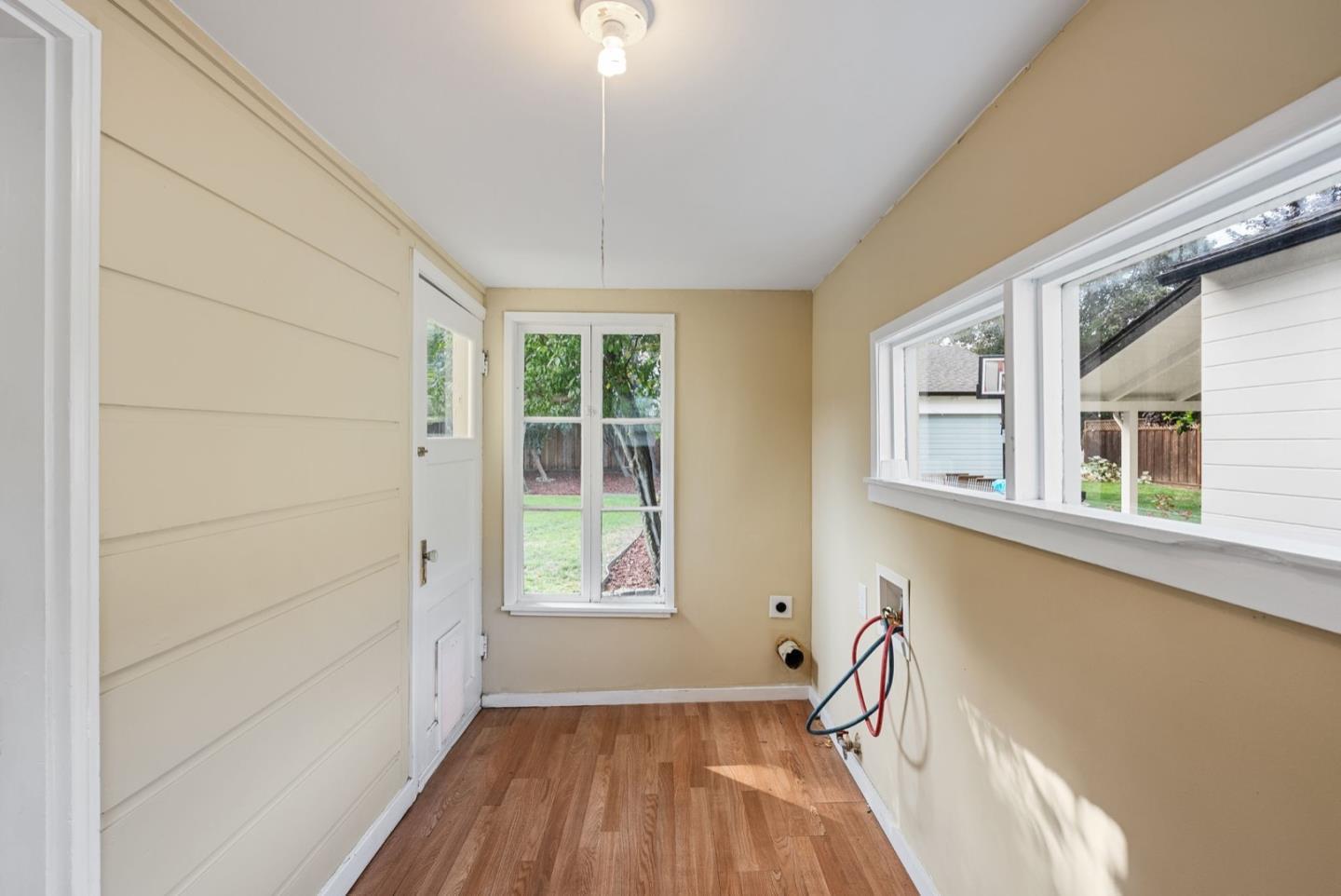 Detail Gallery Image 12 of 29 For 301 22nd Ave, San Mateo,  CA 94403 - 3 Beds | 2 Baths