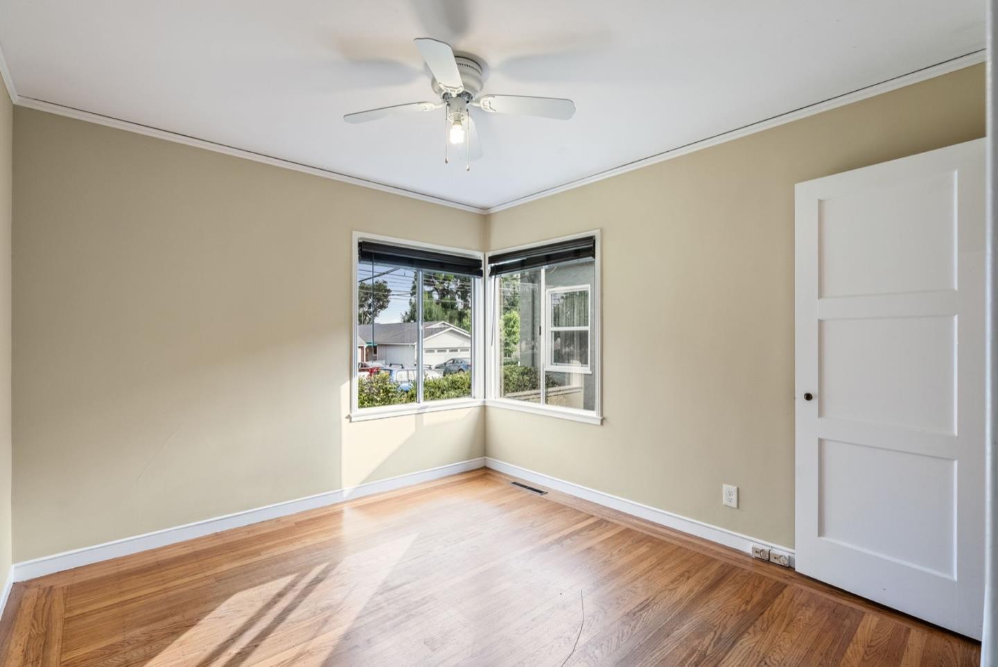 Detail Gallery Image 13 of 29 For 301 22nd Ave, San Mateo,  CA 94403 - 3 Beds | 2 Baths