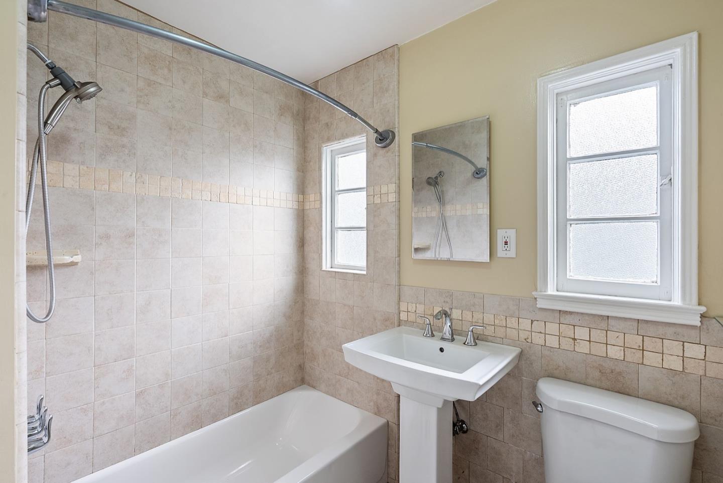 Detail Gallery Image 15 of 29 For 301 22nd Ave, San Mateo,  CA 94403 - 3 Beds | 2 Baths