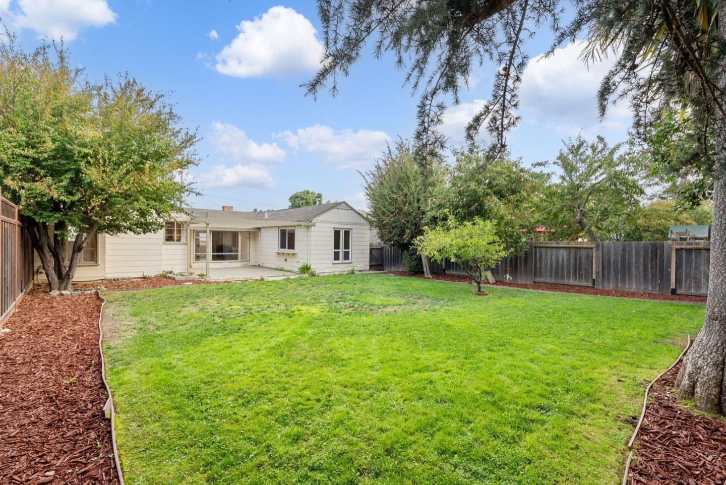Detail Gallery Image 28 of 29 For 301 22nd Ave, San Mateo,  CA 94403 - 3 Beds | 2 Baths
