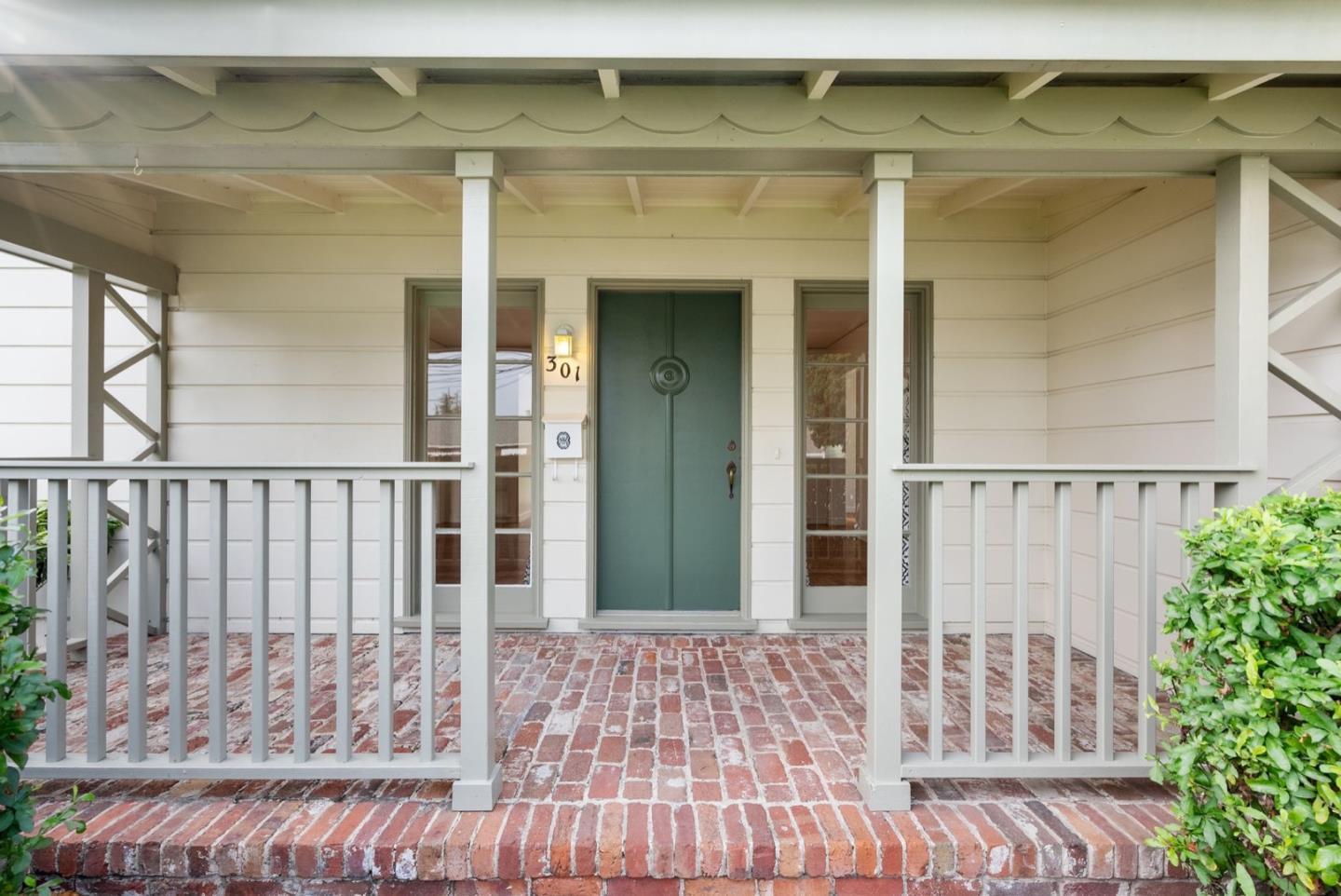 Detail Gallery Image 4 of 29 For 301 22nd Ave, San Mateo,  CA 94403 - 3 Beds | 2 Baths