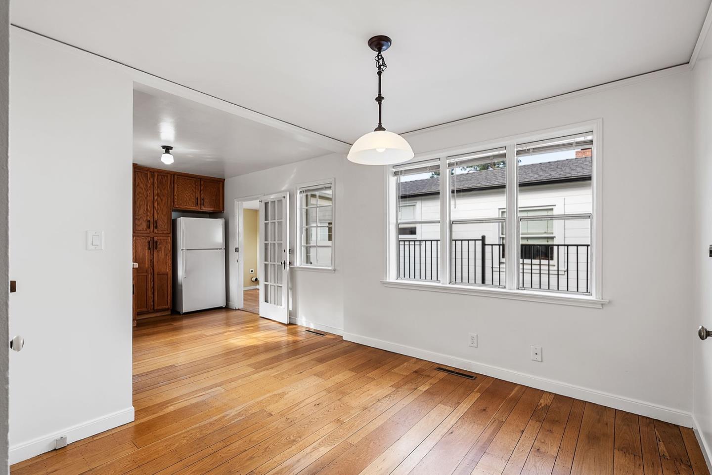 Detail Gallery Image 8 of 29 For 301 22nd Ave, San Mateo,  CA 94403 - 3 Beds | 2 Baths