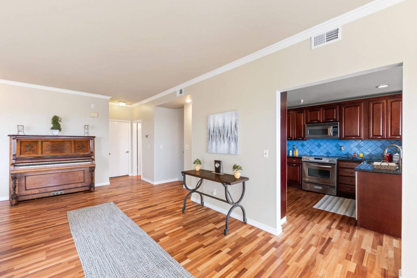 Detail Gallery Image 7 of 35 For 323 Green Ridge Dr #3,  Daly City,  CA 94014 - 3 Beds | 2/1 Baths