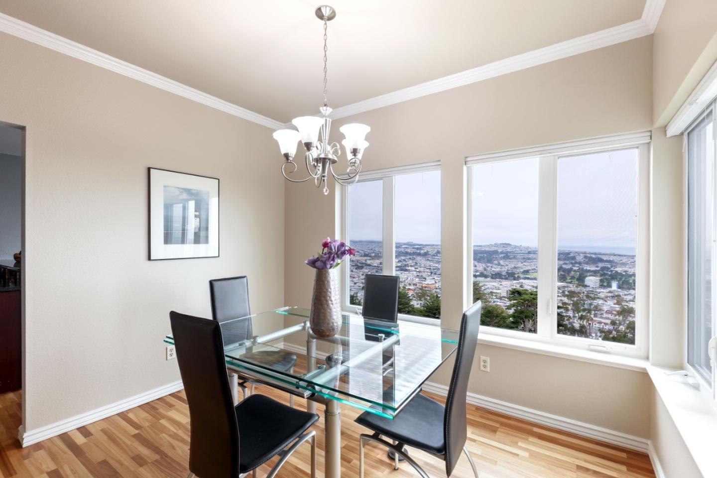 Detail Gallery Image 9 of 35 For 323 Green Ridge Dr #3,  Daly City,  CA 94014 - 3 Beds | 2/1 Baths
